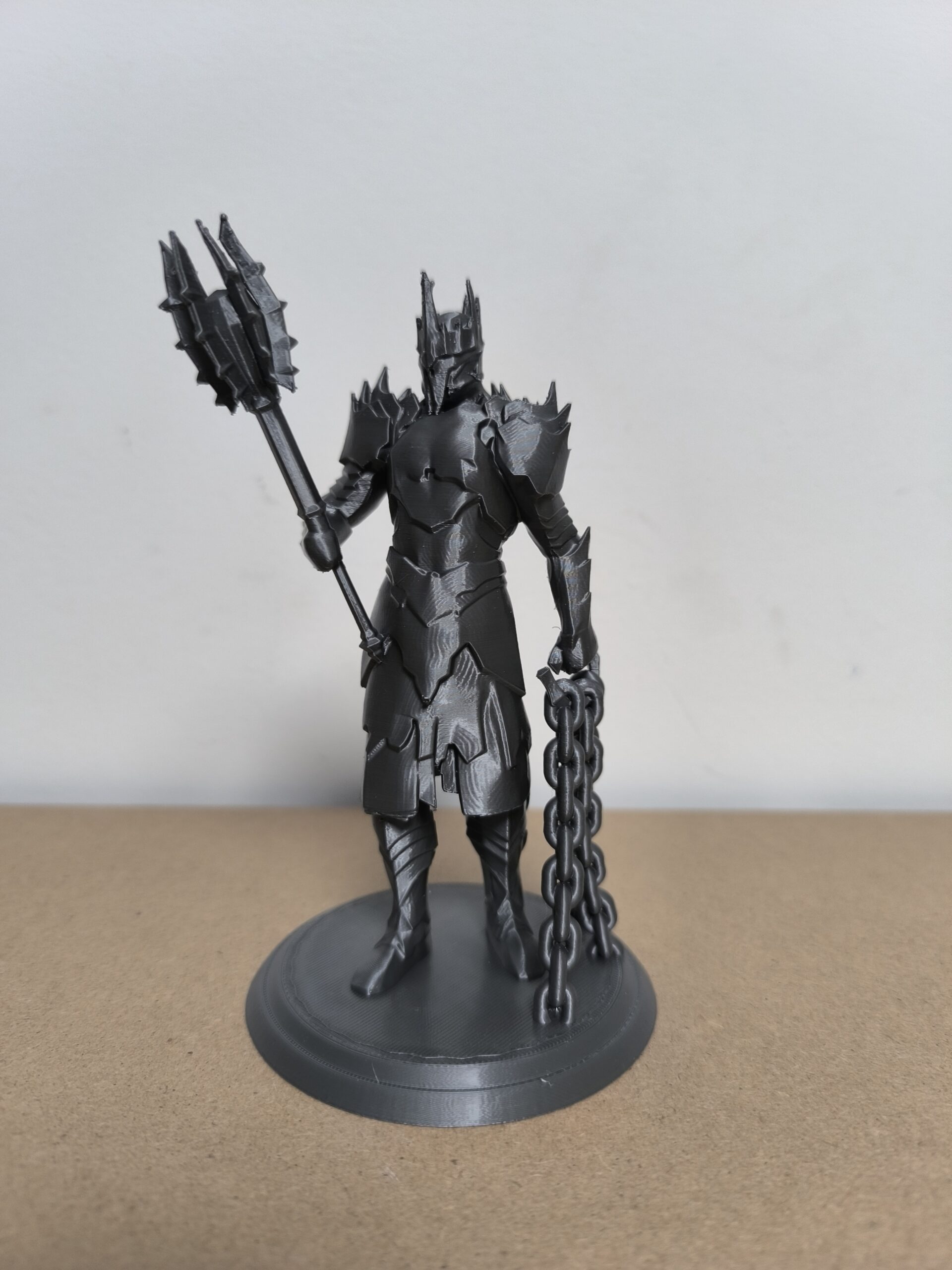 Sauron con cadenas 15 cm